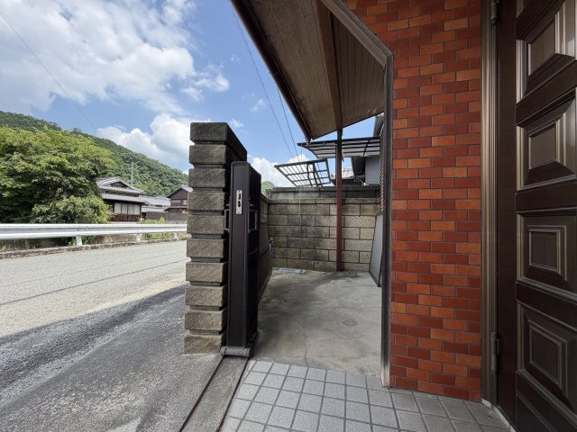 御所市古瀬　中古戸建の外観