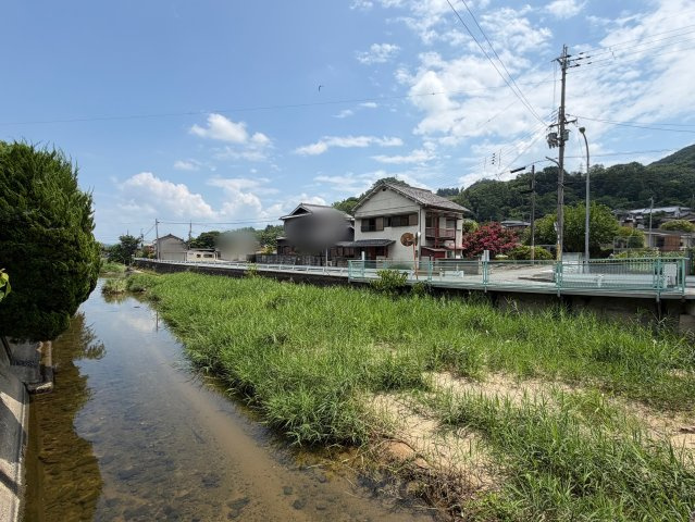 御所市古瀬　中古戸建の外観|近鉄吉野口駅から大阪阿部野橋駅まで約1時間程と大阪への通勤・通学も可能ですよ!(^^)!