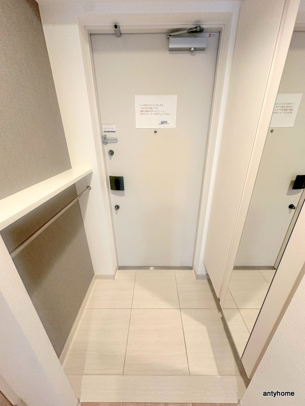 アーバネックス本町　仲介手数料無料の玄関