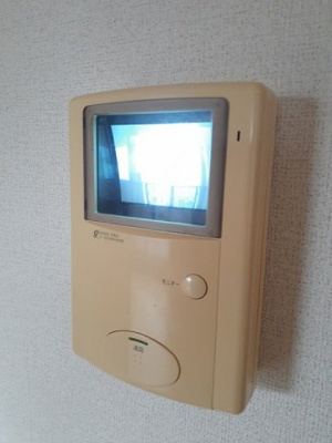【セキュリティ】 | ブィオラヒルズ | モニター付きインターホンです