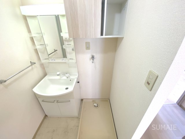 セジュール彩　弐番館の設備|棚付き洗濯機置き場☆彡