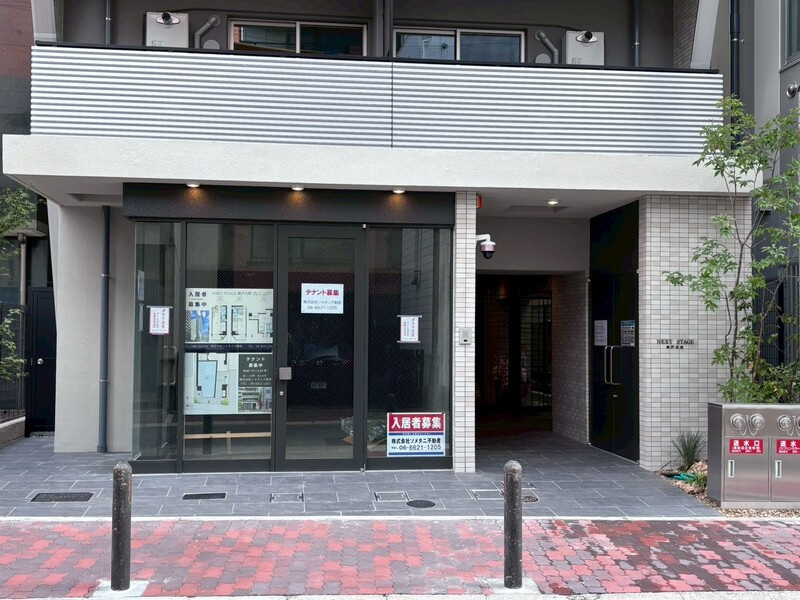 ネクストステージ神戸元町のエントランス