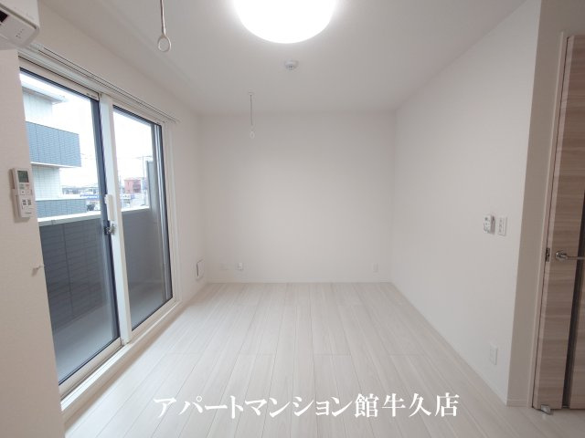 D-Invest栄町の居間・リビング