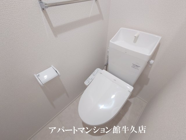 D-Invest栄町のトイレ