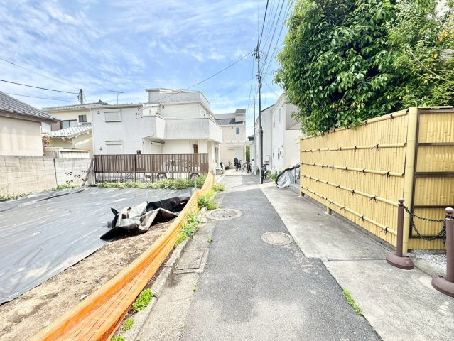 目黒区下目黒４丁目の売地の前面道路含む現地写真