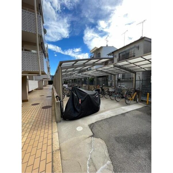メゾンドール京の道の駐車場|駐輪場