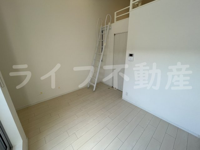 プラムハウス｜VR内覧可能です♪の居間・リビング|ゆったりとした居間です