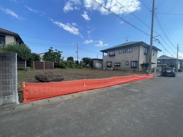 筑西市みどり町１丁目の前面道路含む現地写真