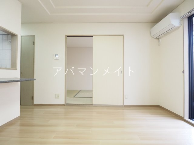 【居間・リビング】 | エスポワール和泉 | 戸塚周辺ならアパマンメイトへＬｅｔｓ Ｇｏ ！