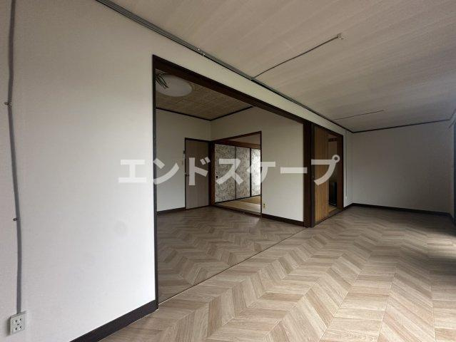 吉岡町大久保戸建ての居間・リビング|高崎、前橋のお部屋探しはエンドスケープまで！お客様の理想お聞かせ下さい♪