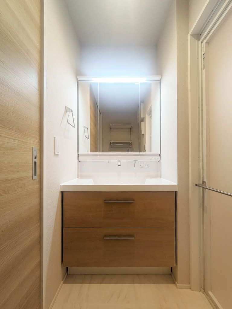 Ｍａｉｓｏｎ　ｄｅ　Ａｓｈｌｅｙの独立洗面台