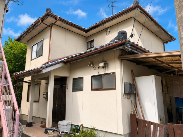 米子市尾高 中古住宅の玄関