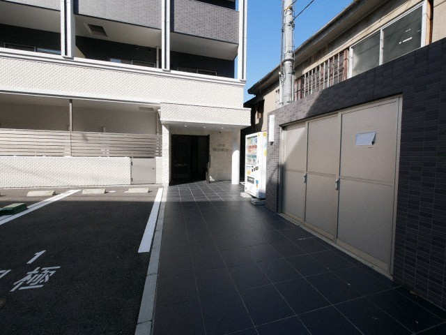 Ｕ－ｒｏ鶴橋駅前のエントランス