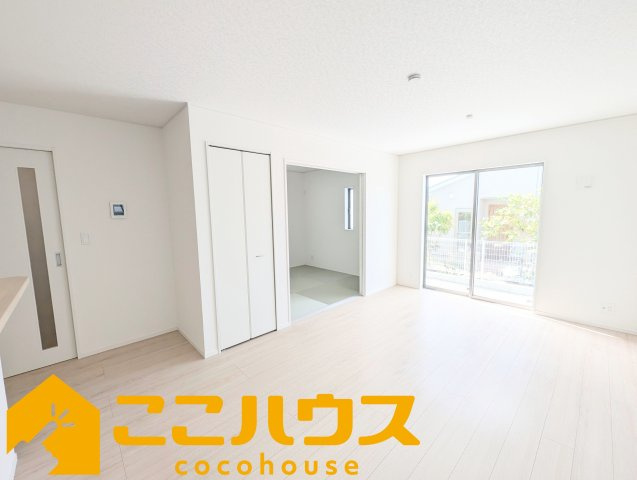 南城市知念安座真第2　新築戸建て　全2棟　1号棟の居間・リビング|LDK16帖