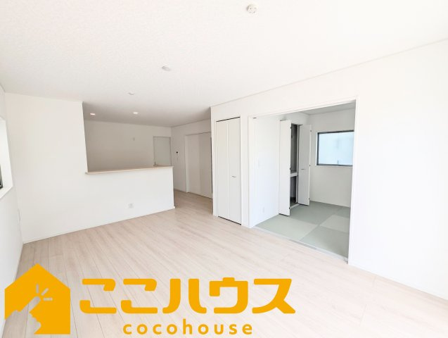 南城市知念安座真第2　新築戸建て　全2棟　1号棟の内装|LDK16帖