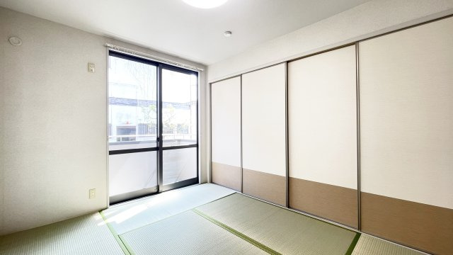 シャーメゾンⅡ番館の居間・リビング