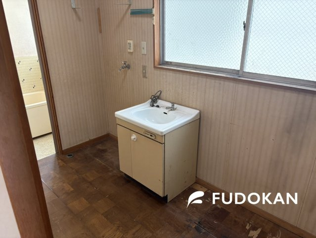 山形市鉄砲町【中古住宅】の独立洗面台|洗面所