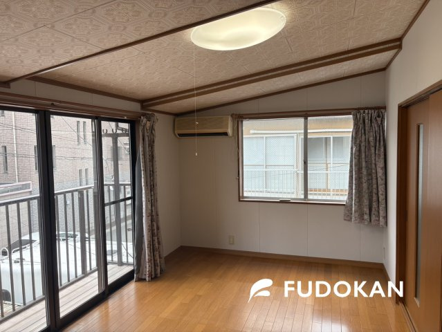 山形市鉄砲町【中古住宅】の洋室|２階洋室です。