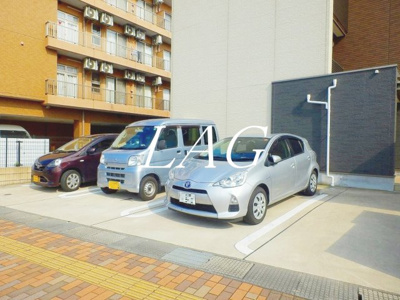 【その他共用部分】 | カームリー・カーサⅣ | 駐車場です。