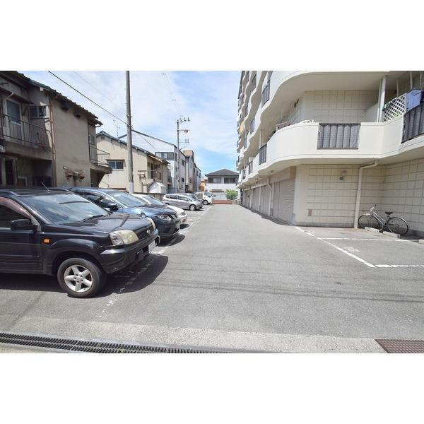 ファインハイムの駐車場