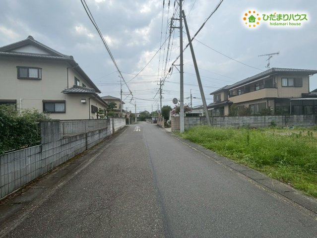 深谷市西田　土地の前面道路含む現地写真|南側　公道　幅員5.8ｍ