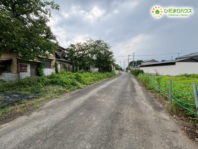 深谷市西田　土地の前面道路含む現地写真|北側　公道　幅員5.8ｍ