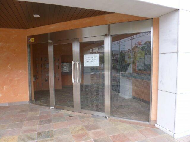 ＤＯＭＵＳのエントランス
