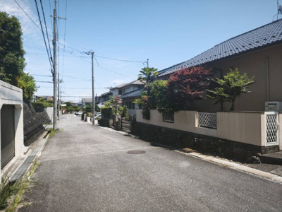 【前面道路含む現地写真】 | 大津市花園町4-　中古戸建