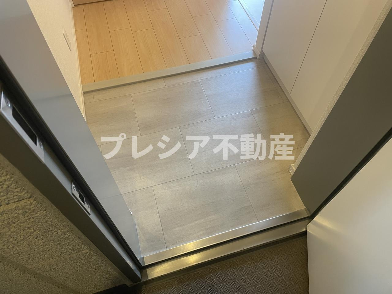LOOP　RESIDENCEの玄関