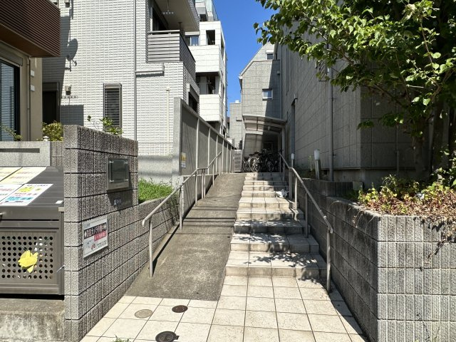 Ｐａｒｃ　Ｈｉｌｌ哲学堂のエントランス