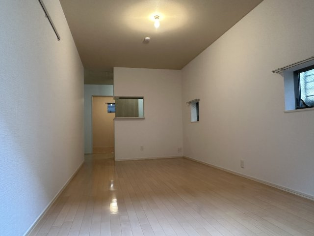 Ｐａｒｃ　Ｈｉｌｌ哲学堂の居間・リビング|同建物別室参考写真