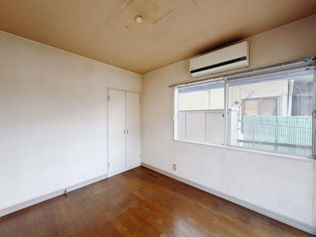 【中古戸建】邑楽郡千代田町福島の洋室|■洋室｜ナチュラルカラーの床です。模様替えなどとても楽しく工夫できます♪陽当たり、風通しもとても良いので毎日快適な生活スタートです！