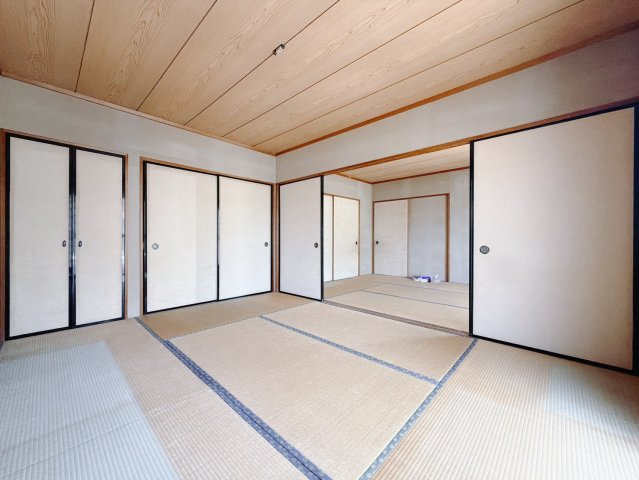 【中古戸建】邑楽郡千代田町福島の和室|■和室｜畳にはリラックス効果があるといわれています。フローリングでは感じることのできない圧倒的な寛ぎやすさを実感してください♪