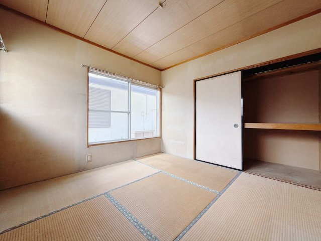 【中古戸建】邑楽郡千代田町福島の和室|■和室｜季節物がたくさん収納できる押し入れは衣替えや模様替えで大活躍！