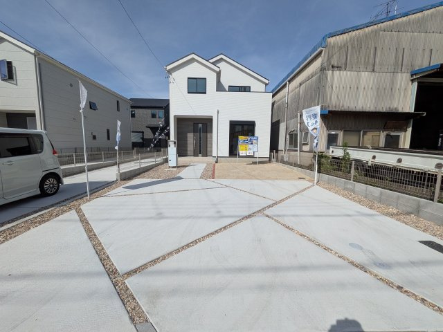 リナージュ半田市瑞穂町7丁目第1期　4号棟の駐車場|駐車スペース2台～3台可能♪