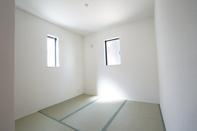 リナージュ半田市瑞穂町7丁目第1期　4号棟の和室|5帖の和室は来客用として便利なスペース♪