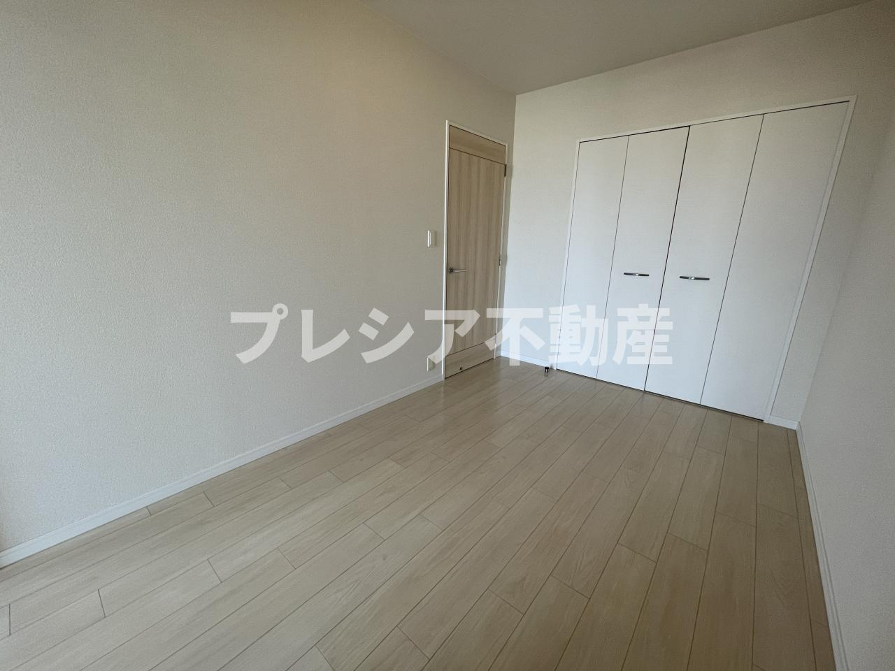甲子園三番町ハイツの洋室