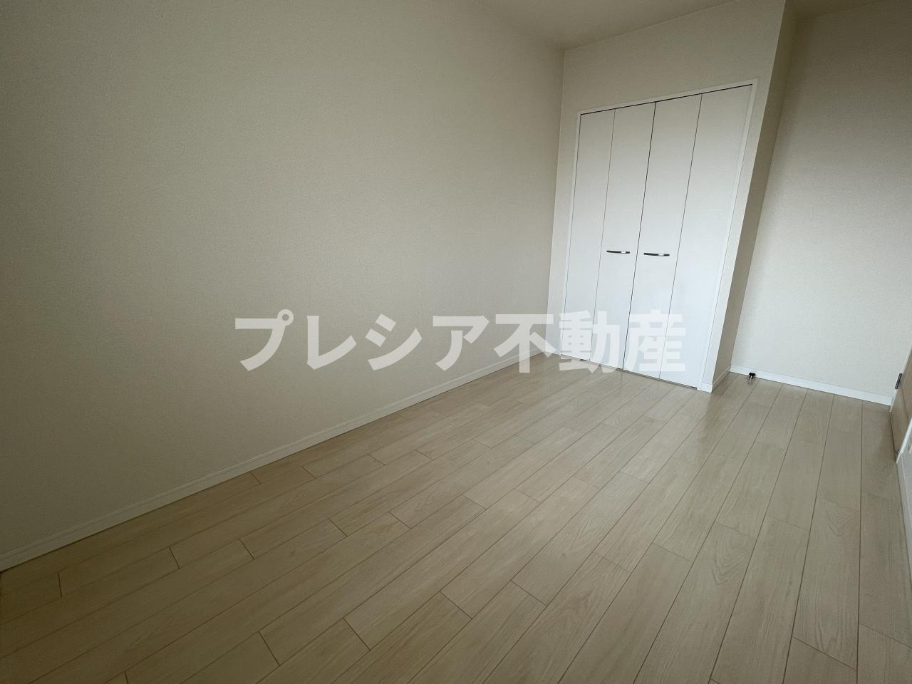 甲子園三番町ハイツの洋室