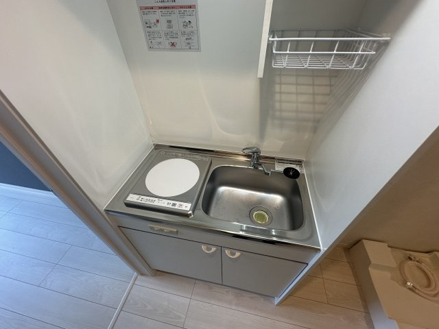 川崎市多摩区中野島６丁目のアパートのキッチン
