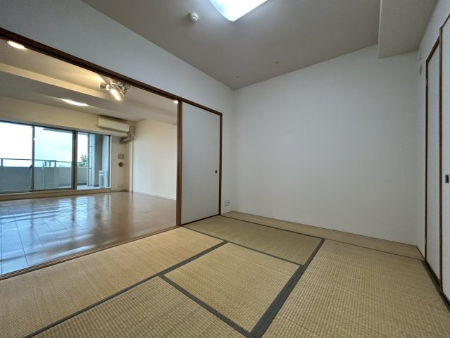 ワコーレヒルズ苦楽園MIRAIの独立洗面台
