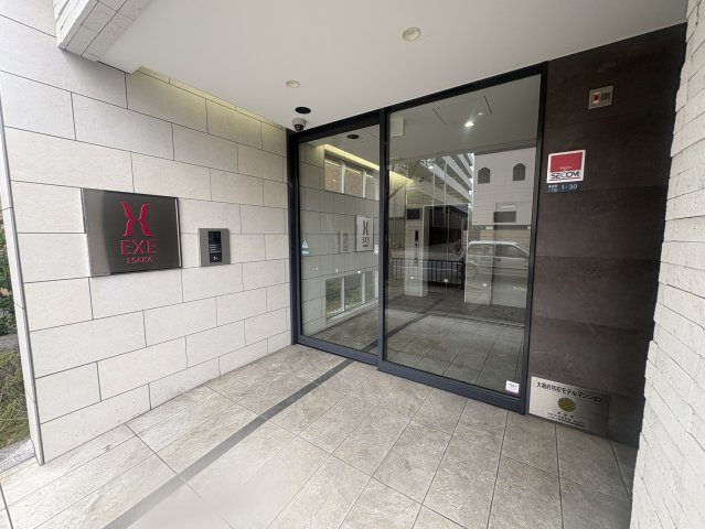 エグゼ江坂のエントランス