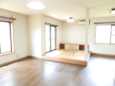 【居間・リビング】 | 洲本市小路谷1282-53中古住宅