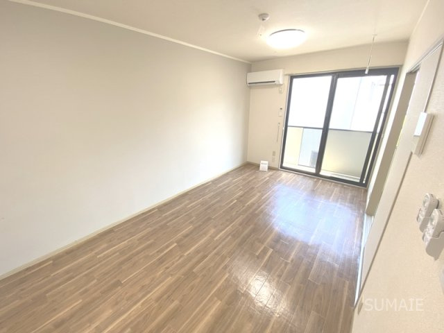 セジュール彩　弐番館の居間・リビング|9.0帖、DKです☆彡
