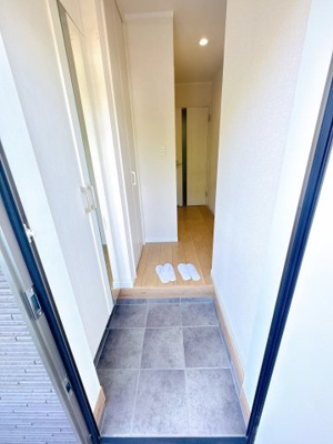 【玄関】 | ＴＢＴ | ※同物件、同タイプのお部屋です