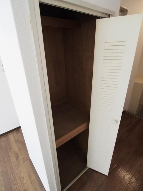 パレ・ドール石川台の収納