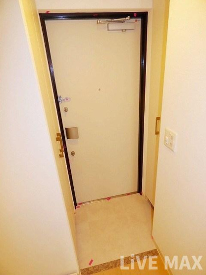 【玄関】アーデンタワー本町イースト