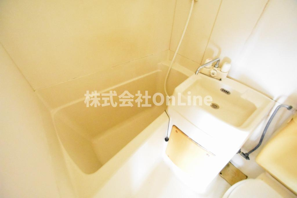 東大阪市中野２丁目の賃貸マンションの浴室
