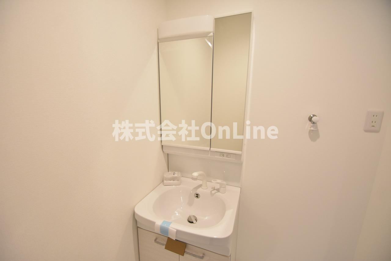 東大阪市小若江１丁目のアパートの独立洗面台