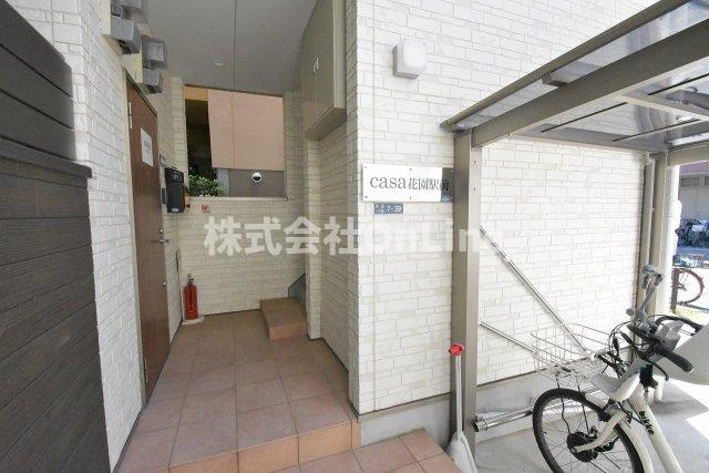 東大阪市吉田１丁目のアパートのエントランス
