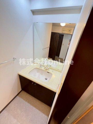 東大阪市若江東町２丁目の賃貸マンションの洗面所